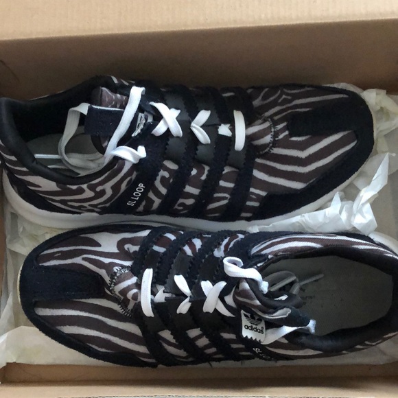 Adidas SL Loop - Picture 3 of 3